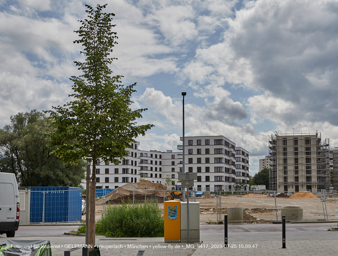 25.07.2023 - Rundgang im Alexisquartier in Neuperlach